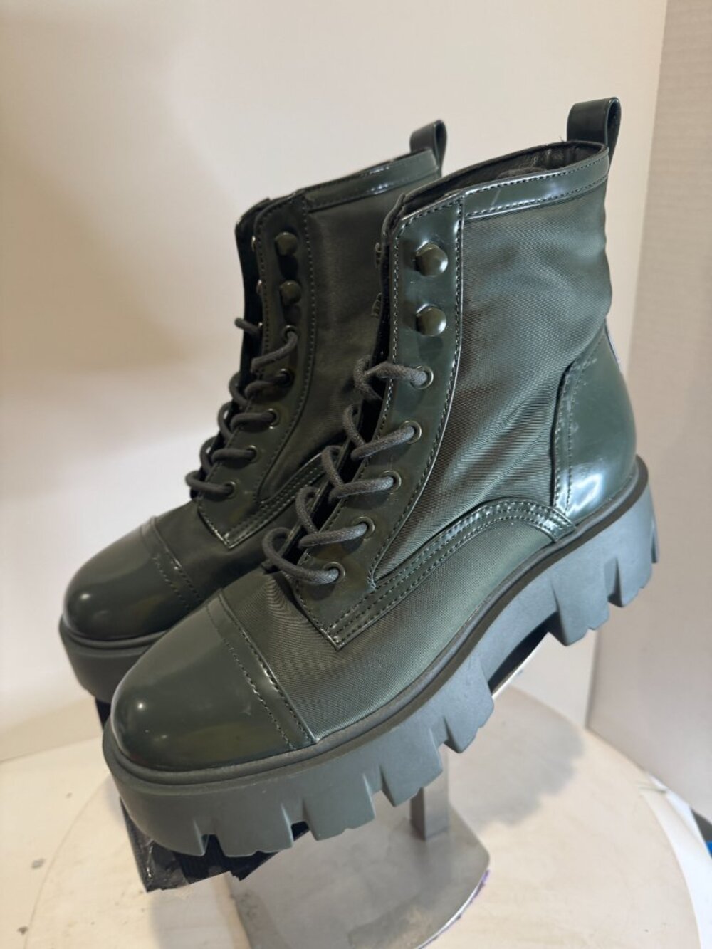 Nine West Women's Obri2 Ankle Olive Green Boot Brand New size 7.5